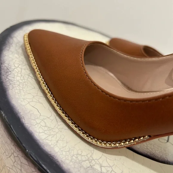 BCBGeneration cognac brown tall pumps with gold braid accent 5 1/2 - Picture 10 of 11